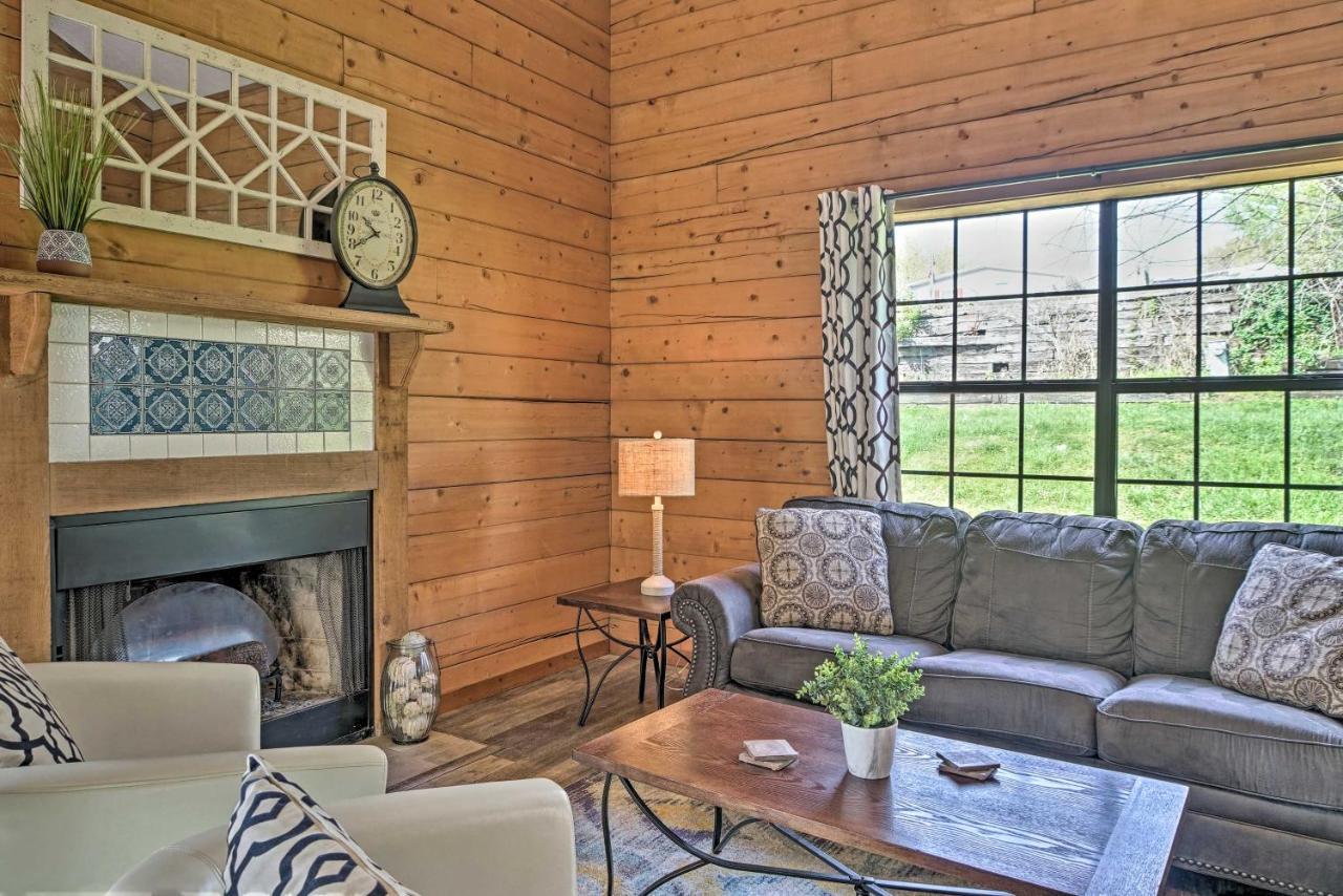 Stylish Townhome 3 Mi To Theatre District Branson