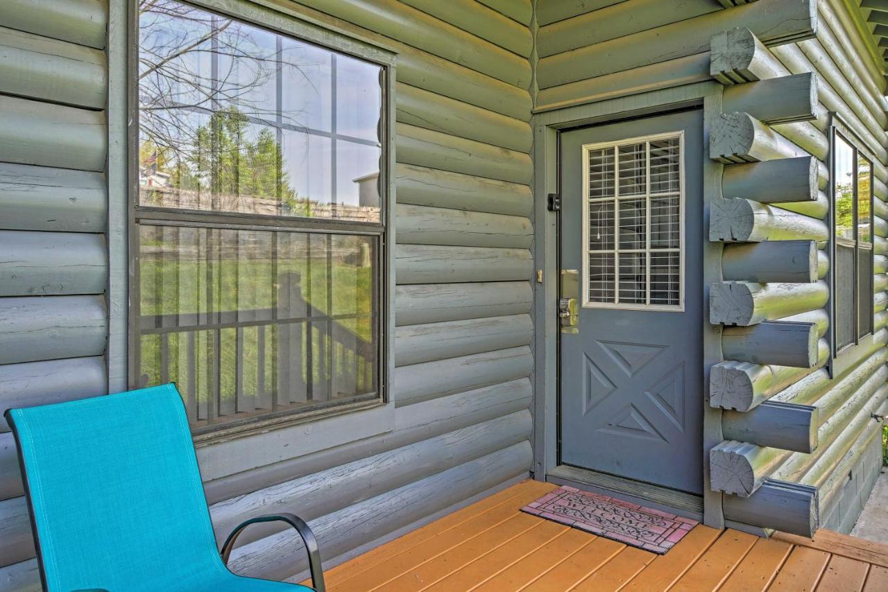 Stylish Townhome 3 Mi To Theatre District Holiday home