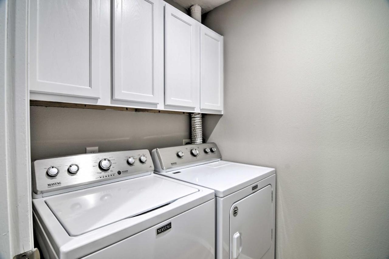 With Patio, 4 Mi To Silver Dollar City! Apartment