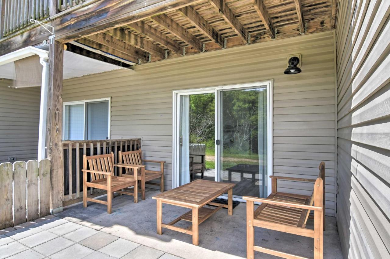With Patio, 4 Mi To Silver Dollar City! Apartment *