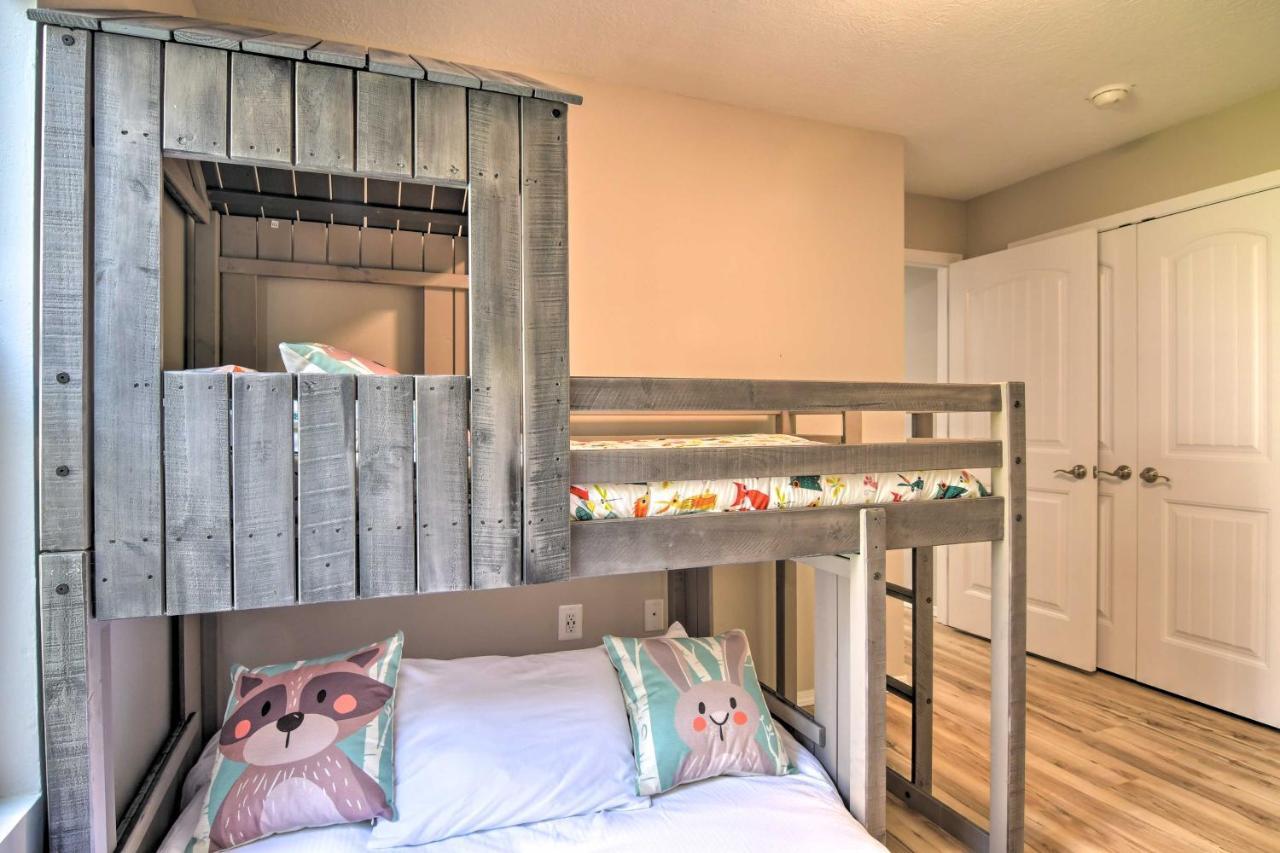 With Patio, 4 Mi To Silver Dollar City! Apartment *