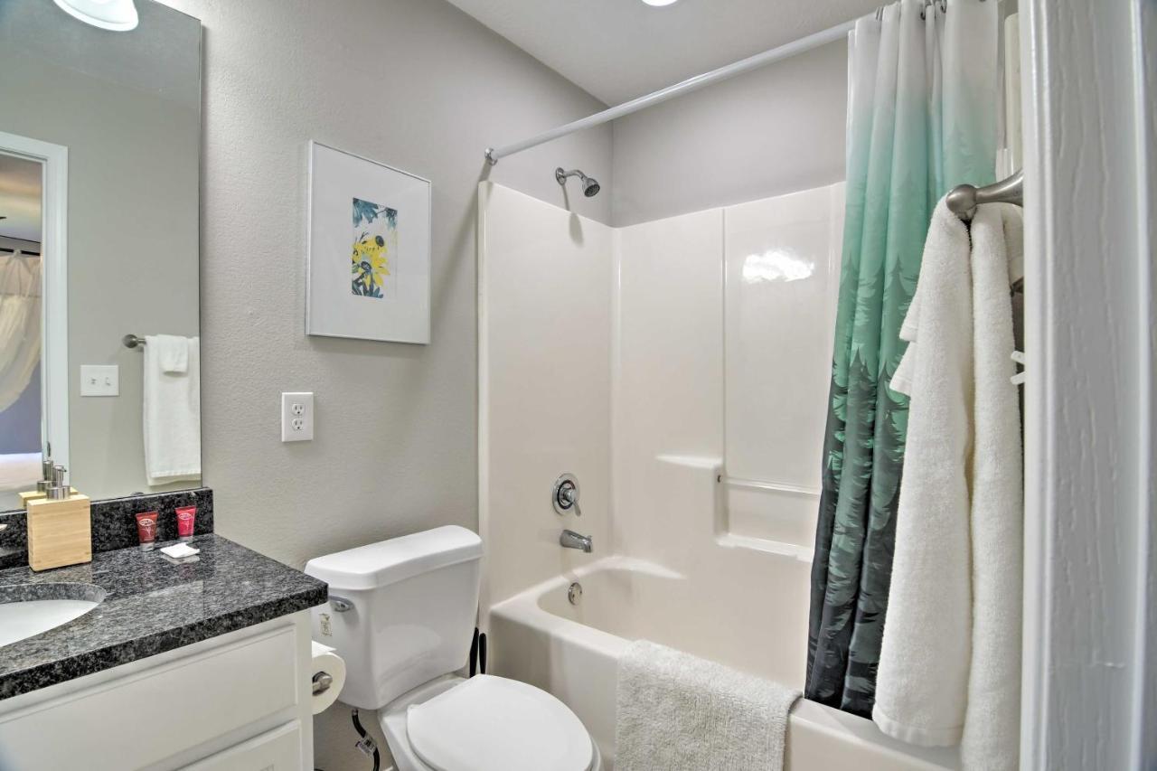With Patio, 4 Mi To Silver Dollar City! Apartment *