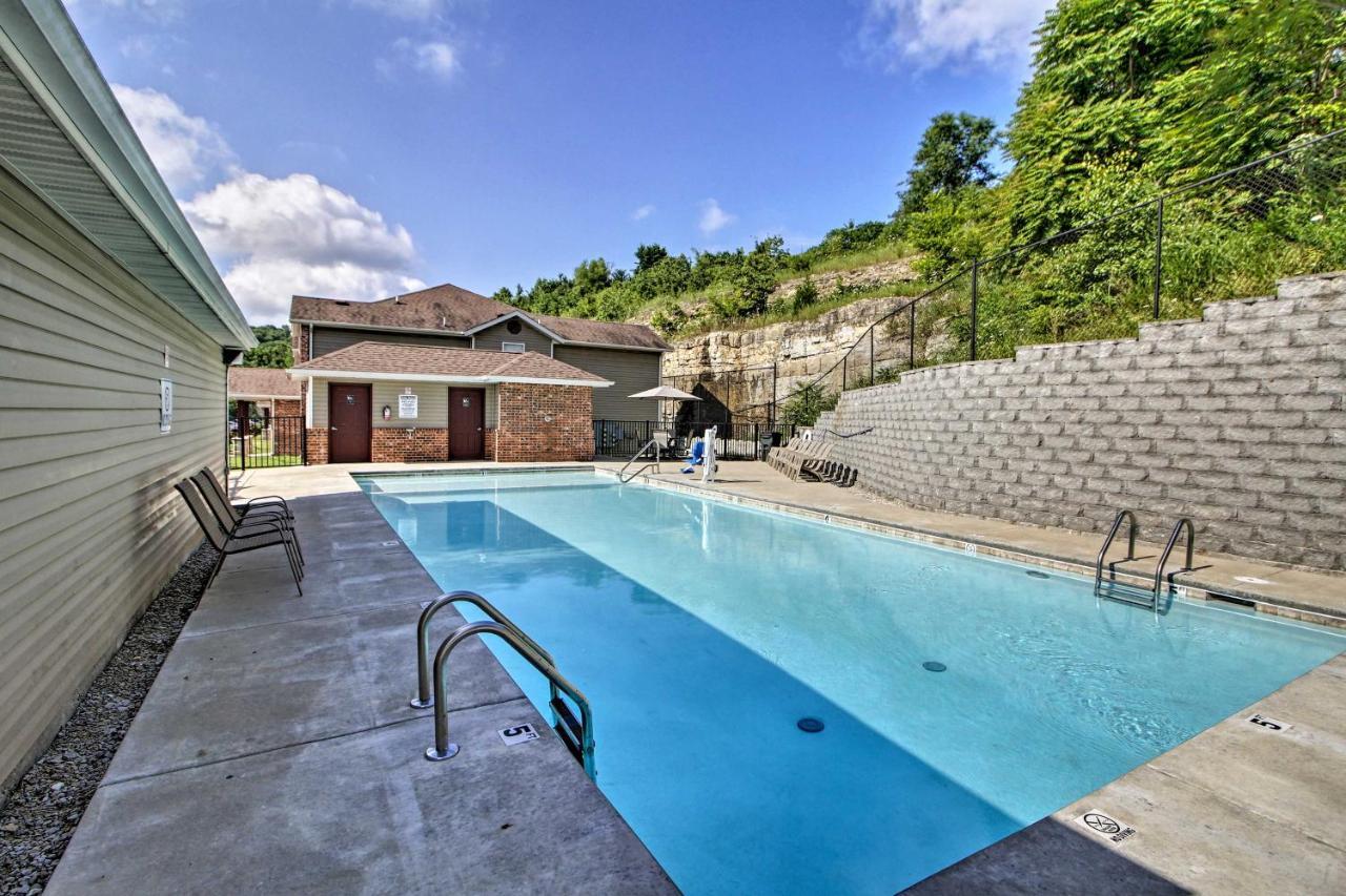 Apartment With Patio, 4 Mi To Silver Dollar City!