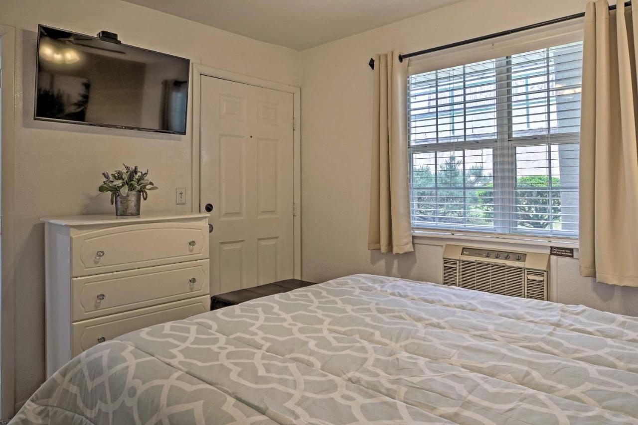Apartment On Golf Course With Pool Access! *