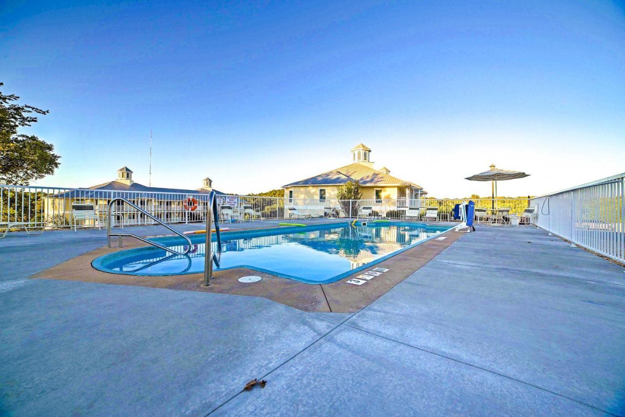 Apartment On Golf Course With Pool Access! *