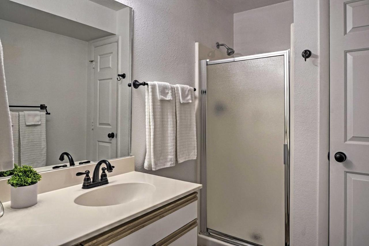 On Golf Course With Pool Access! * Branson