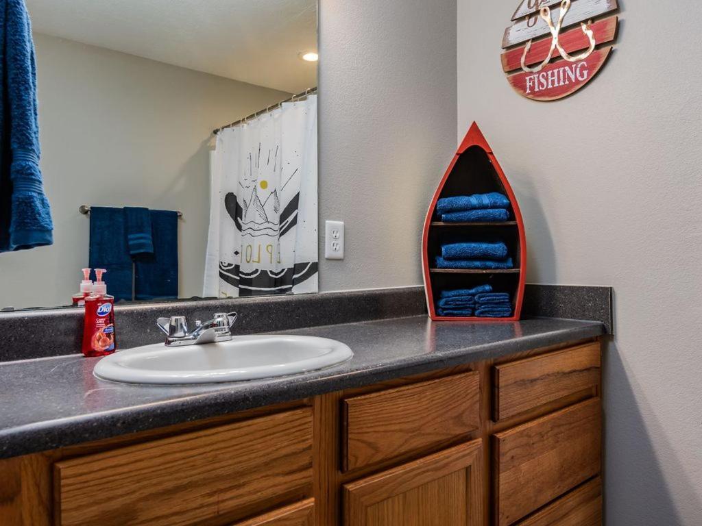 Lake Cove - Fun In Every Direction! Remodeled And Ready! Apartment Branson