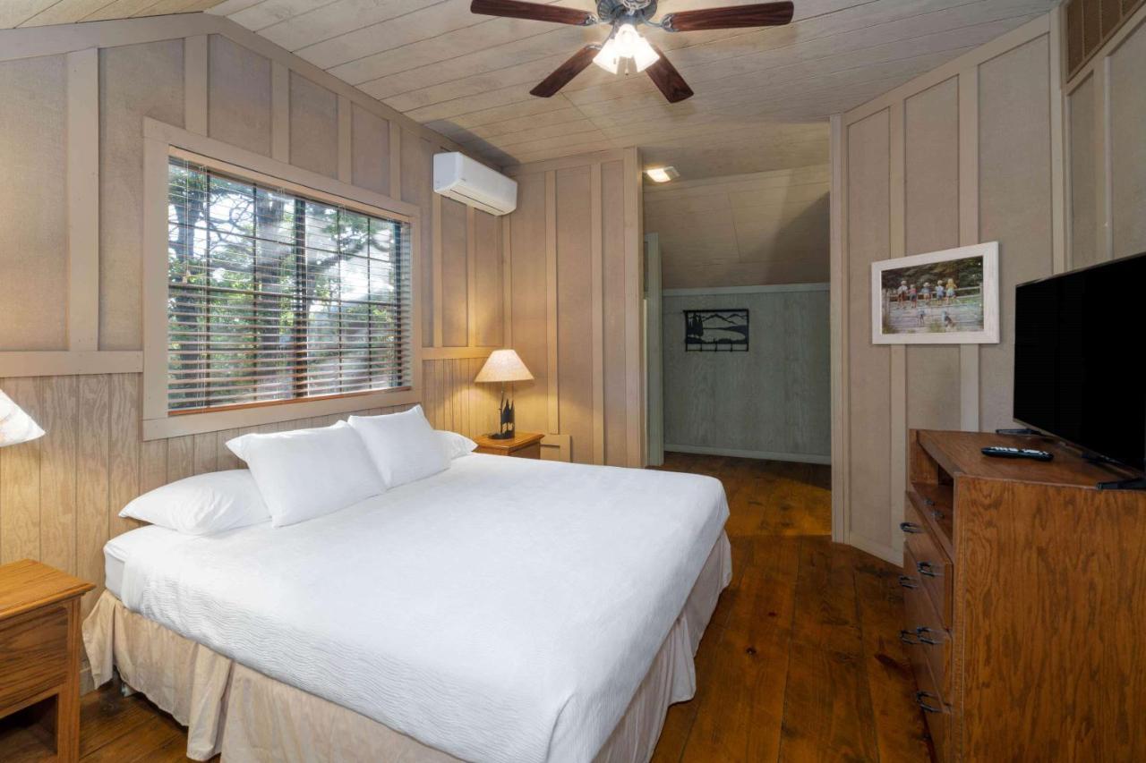 At Mountain, Trademark Collection By Wyndham Resort Branson