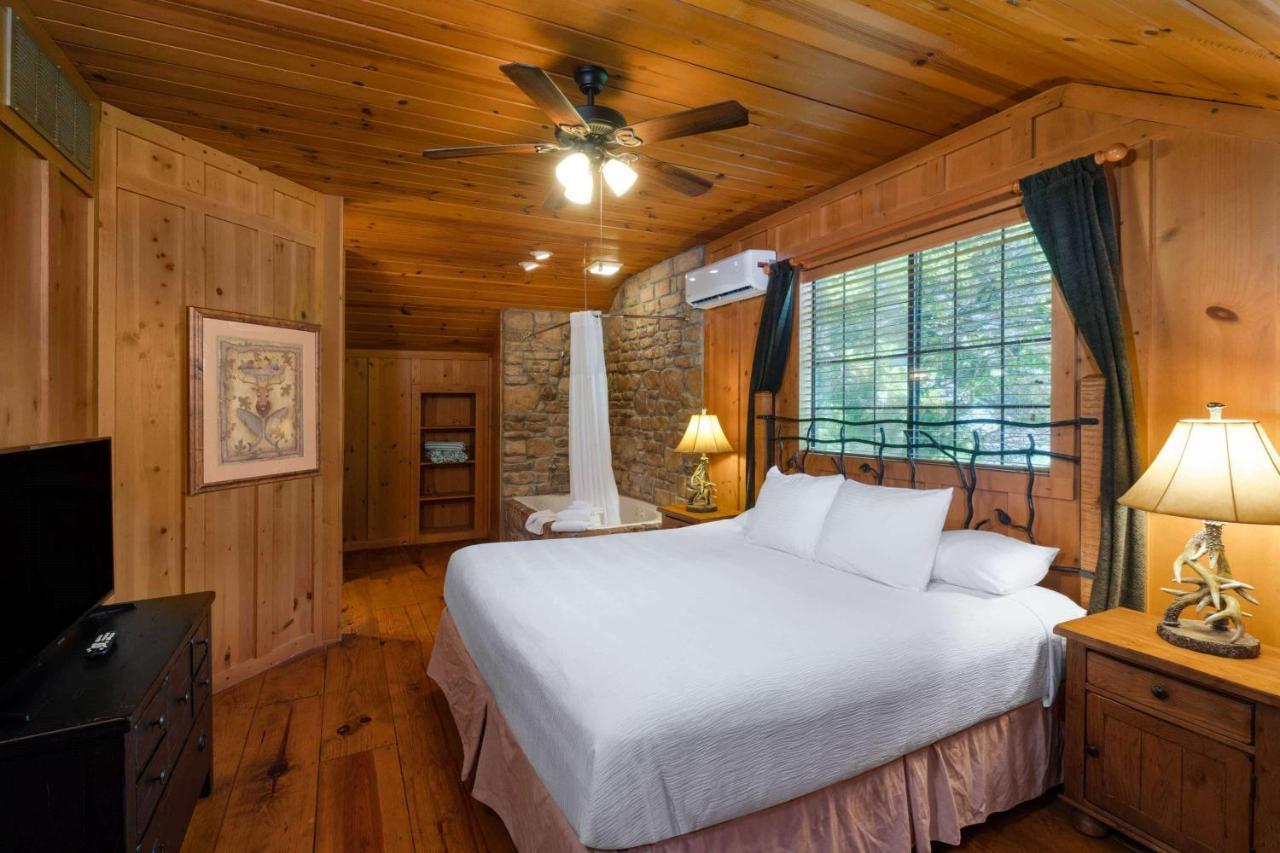 At Mountain, Trademark Collection By Wyndham Resort