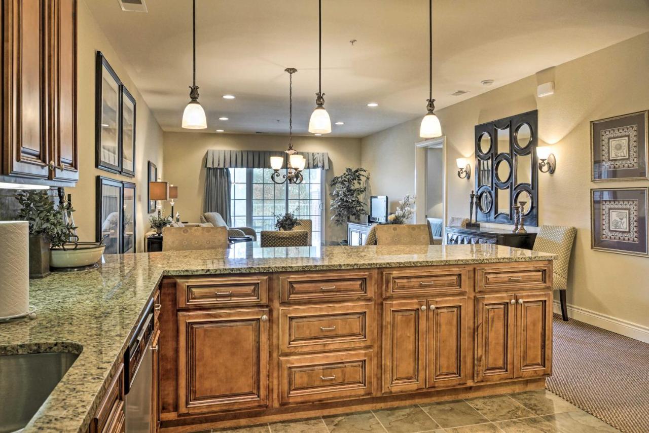 With Balcony, 3 Miles To Downtown Apartment