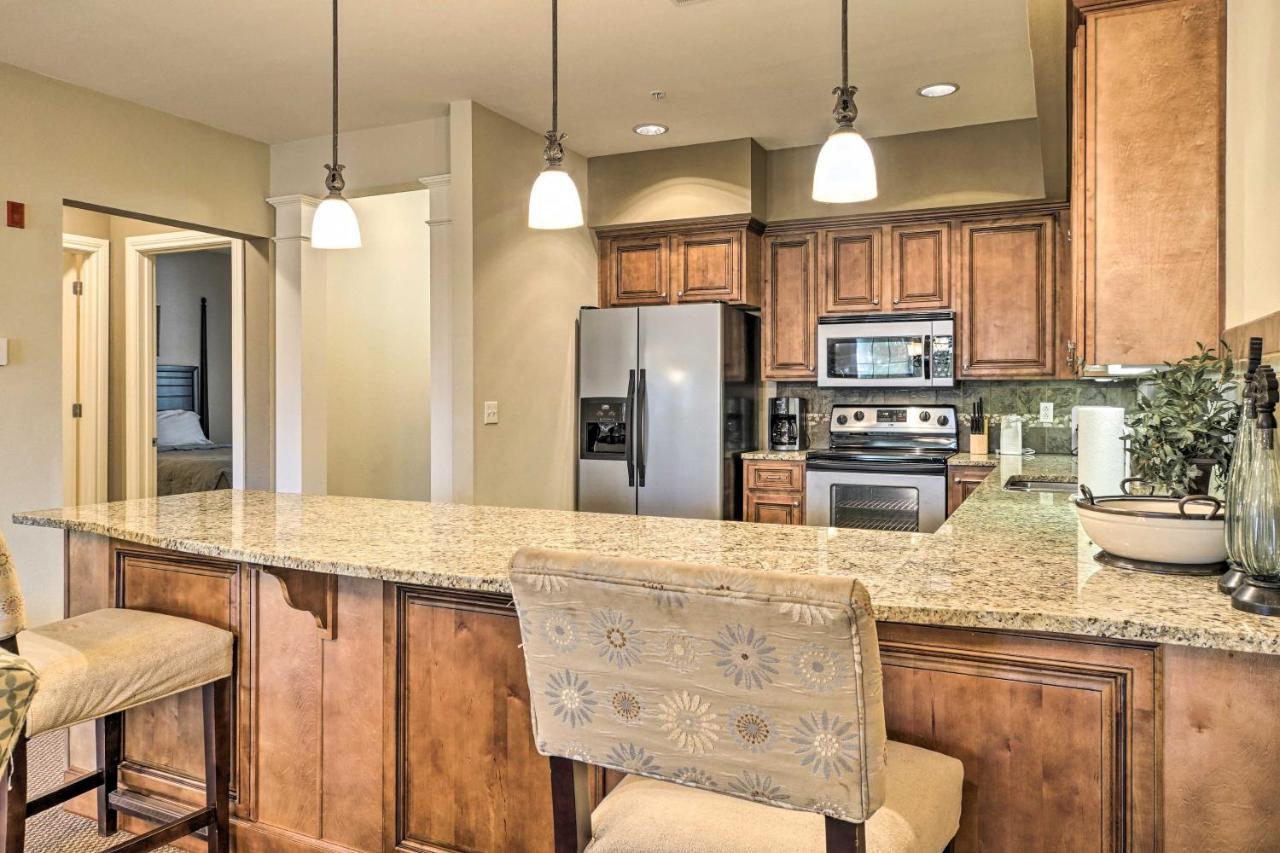 With Balcony, 3 Miles To Downtown Apartment Branson