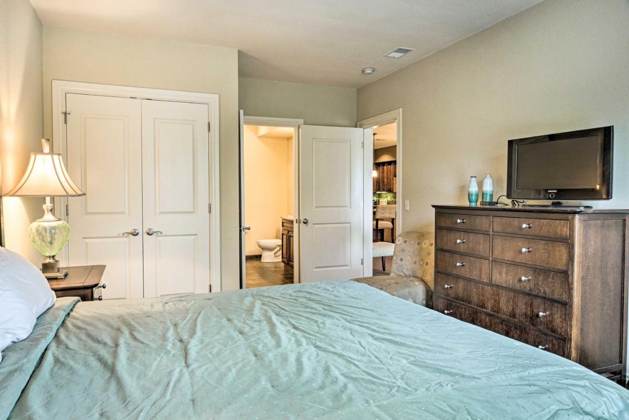 With Balcony, 3 Miles To Downtown * Branson