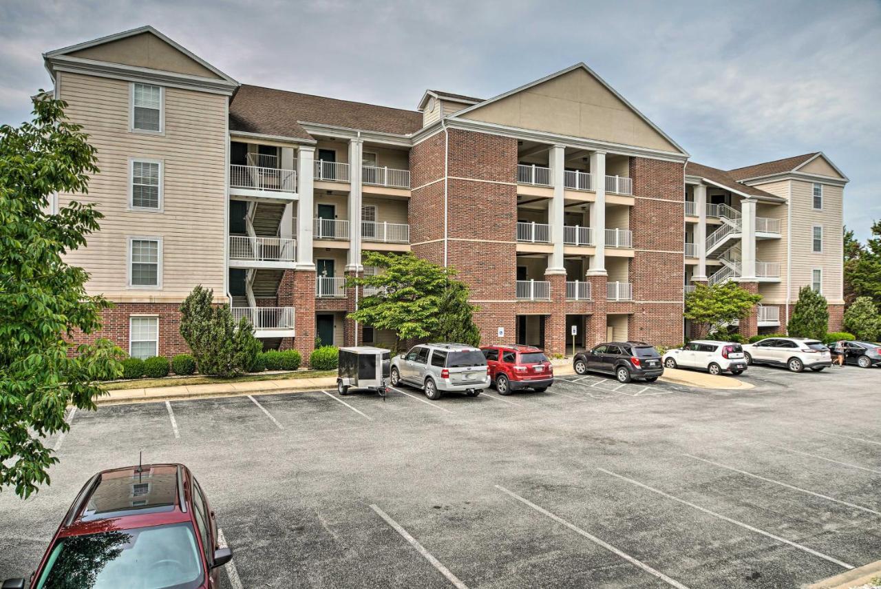Apartment With Balcony, 3 Miles To Downtown