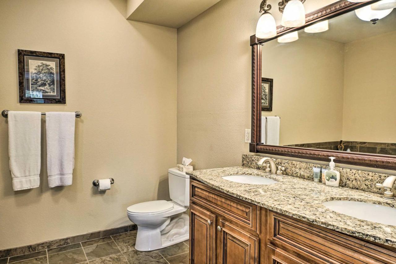 With Balcony, 3 Miles To Downtown