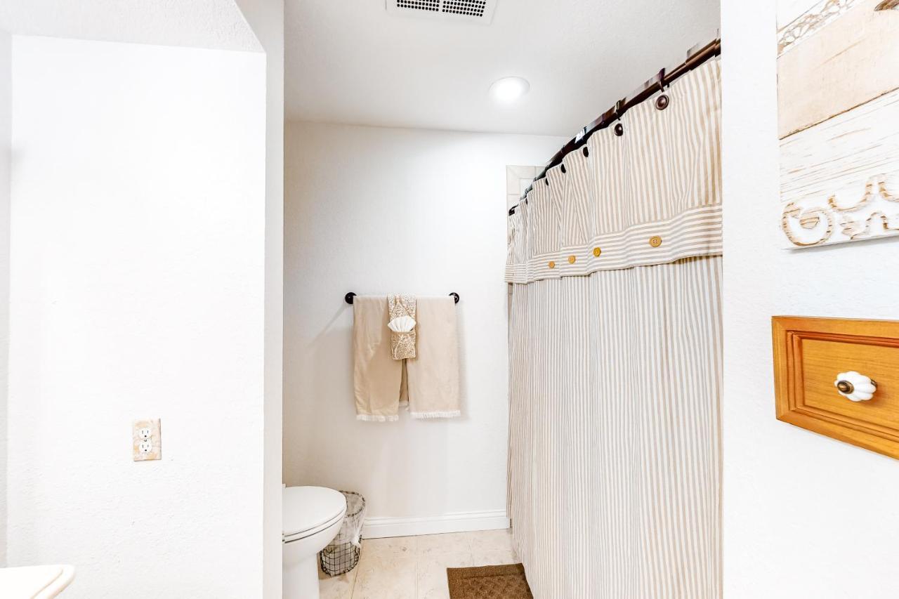 Lofty Retreat & Paradise Pointe Holiday home *