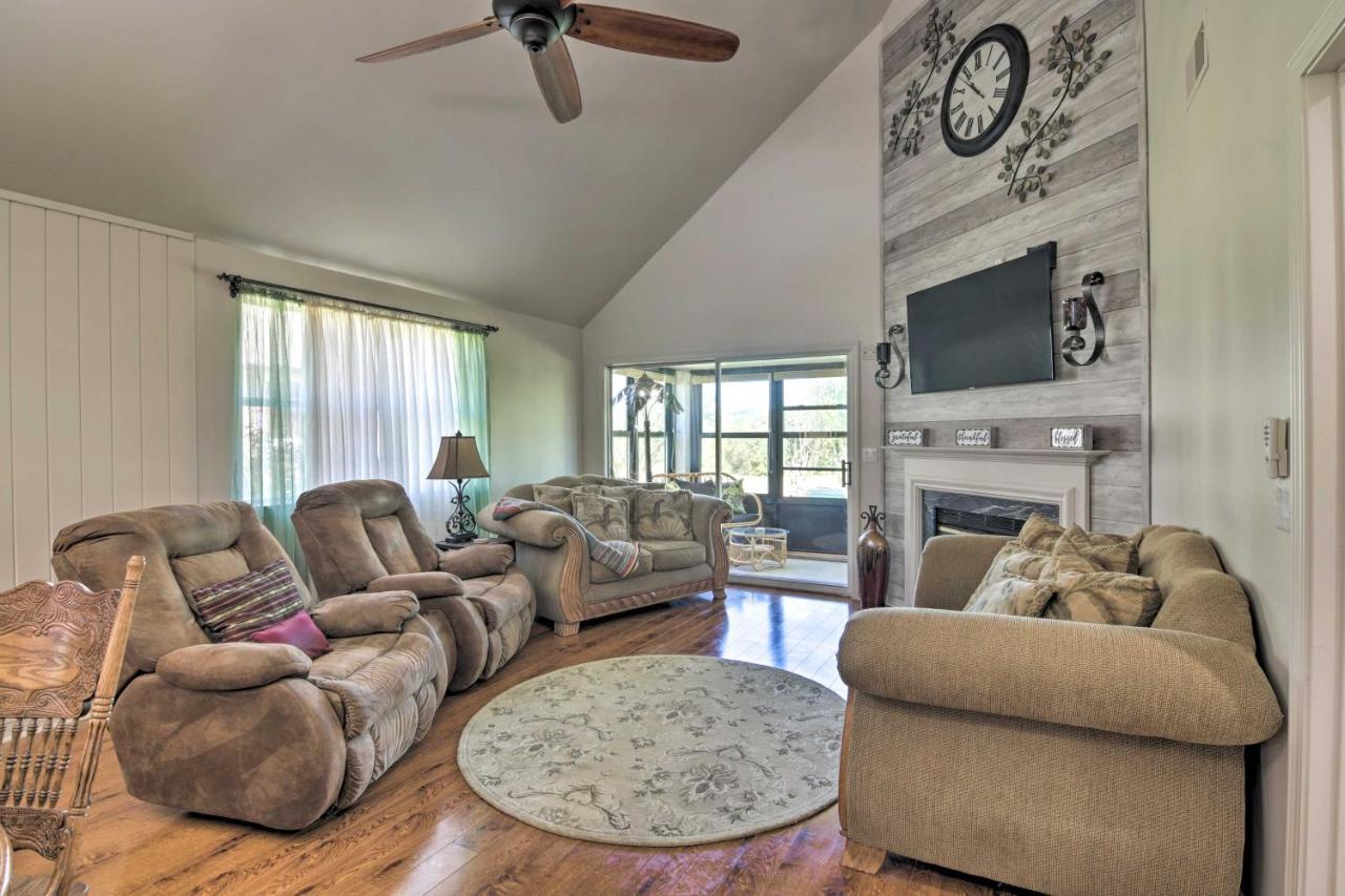 Apartment Spacious 3 Mi To Table Rock Lake!