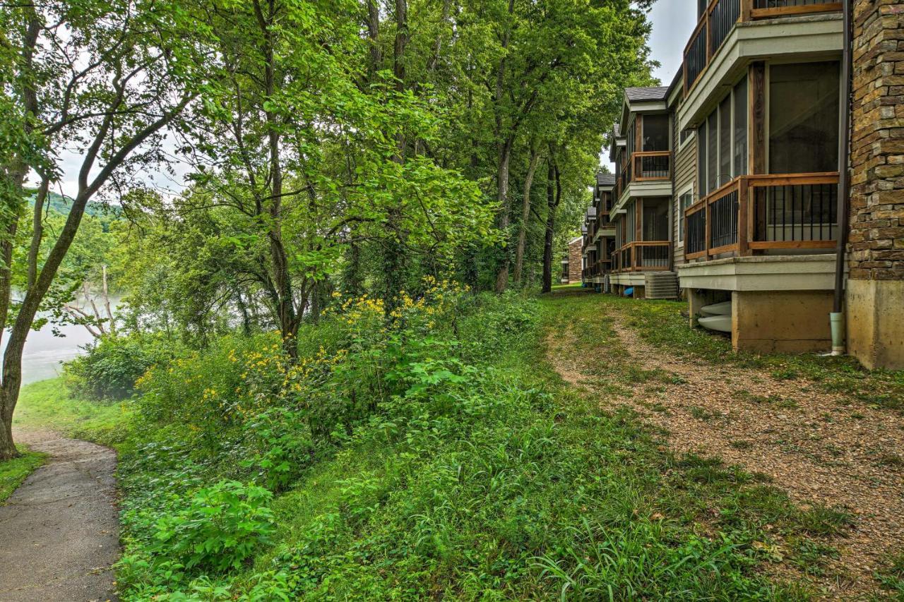 Lakefront Penthouse With Amenities! Apartment Branson