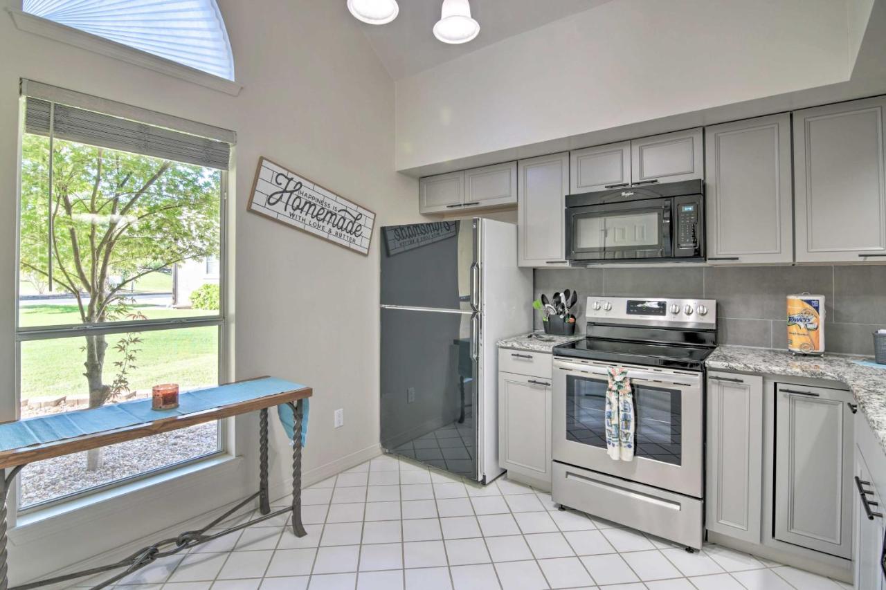 Spacious 3 Mi To Table Rock Lake! *