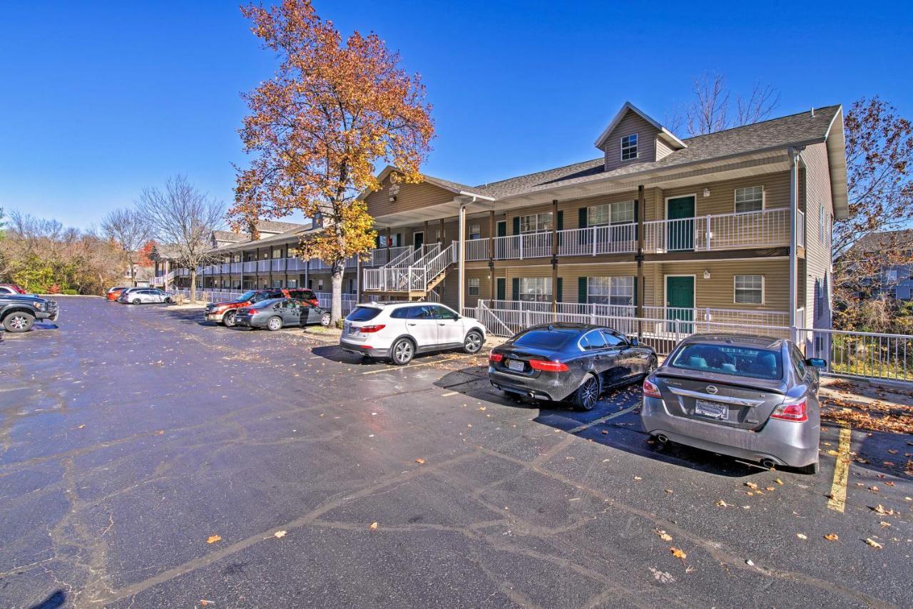 With Pool Access 3 Mi To Strip! Apartment *