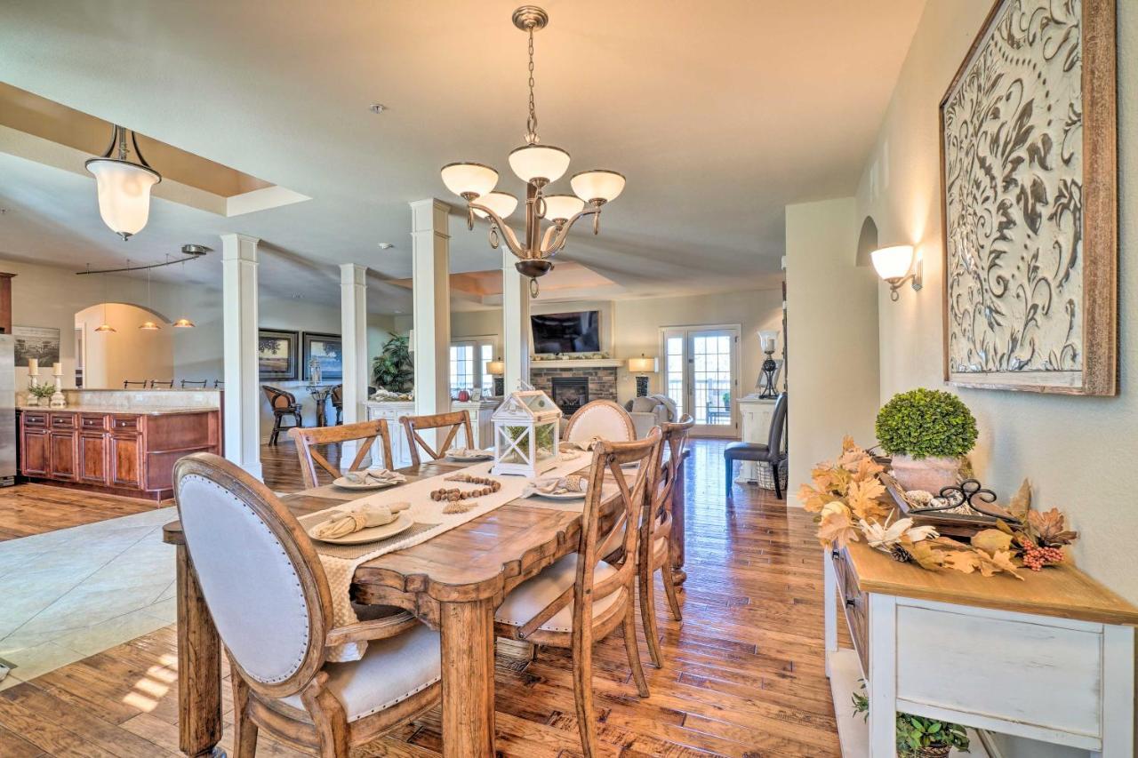 Stunning With On-site Golf Access Villa
