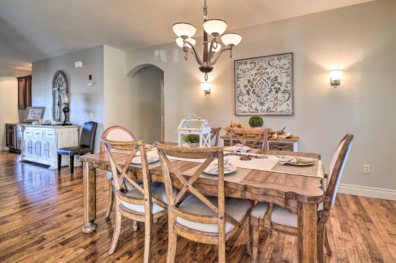 Stunning With On-site Golf Access Villa *