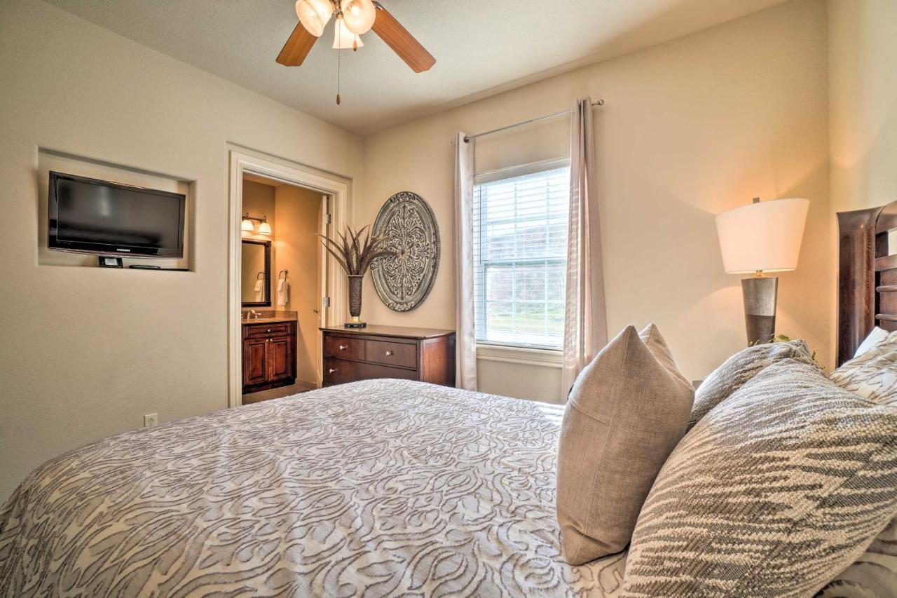 Villa Stunning With On-site Golf Access Branson