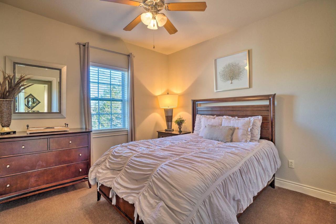 Stunning With On-site Golf Access