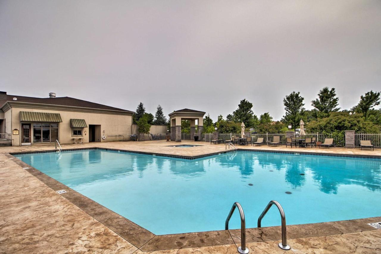 Villa Stunning With On-site Golf Access Branson
