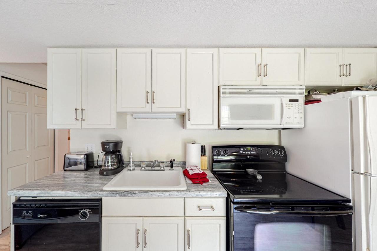 Fall Creek 590-2 Apartment