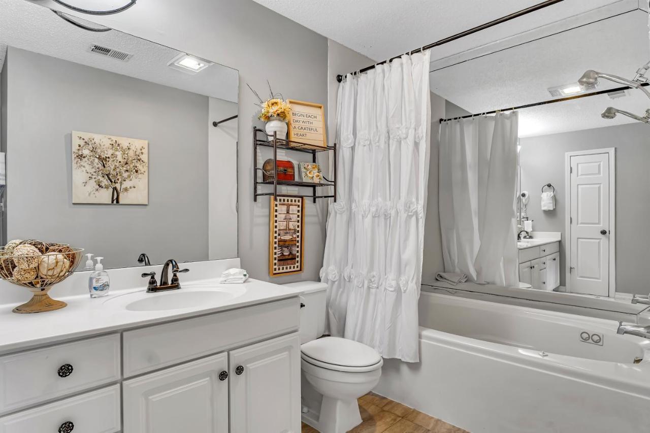 Pointe Of View Apartment