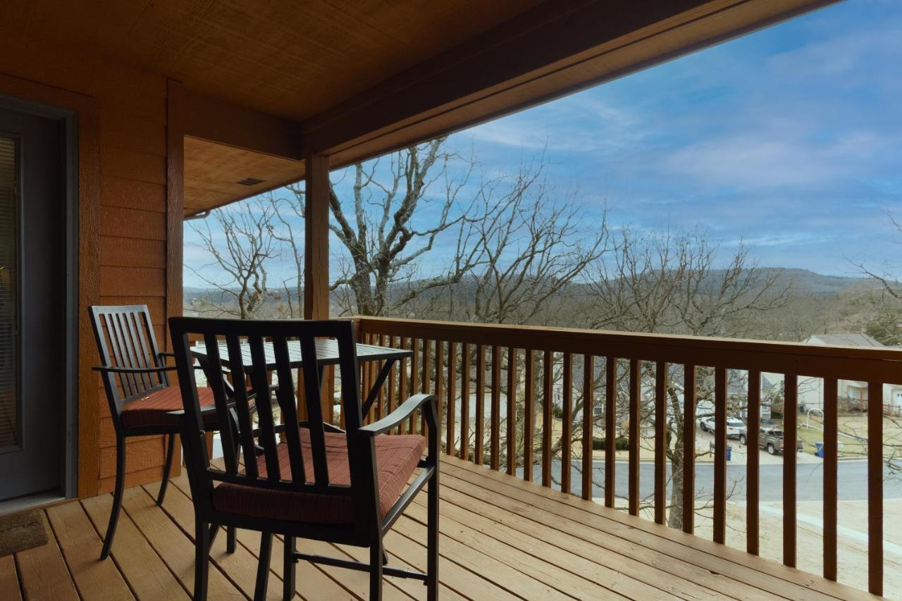 Pointe Of View Apartment