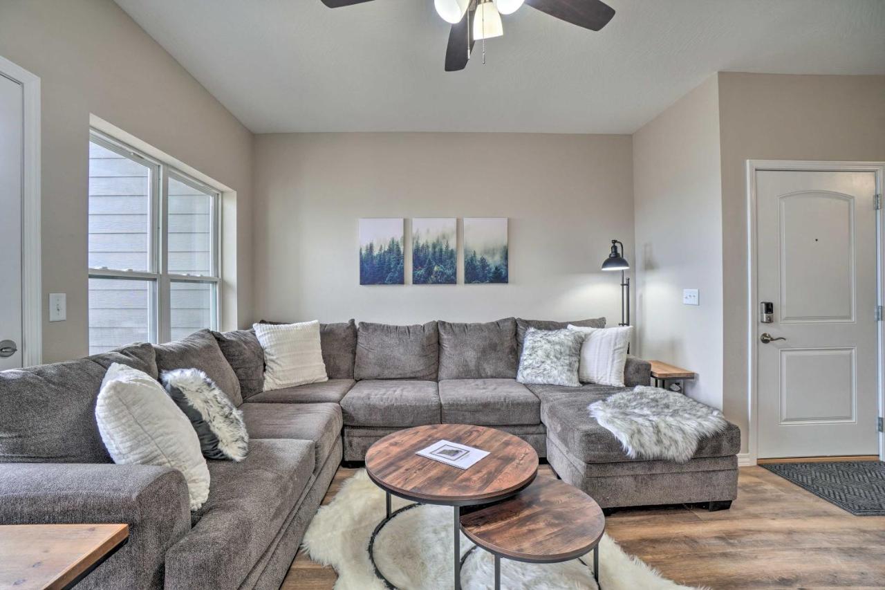 Family-friendly About 3 Mi To Strip Apartment *