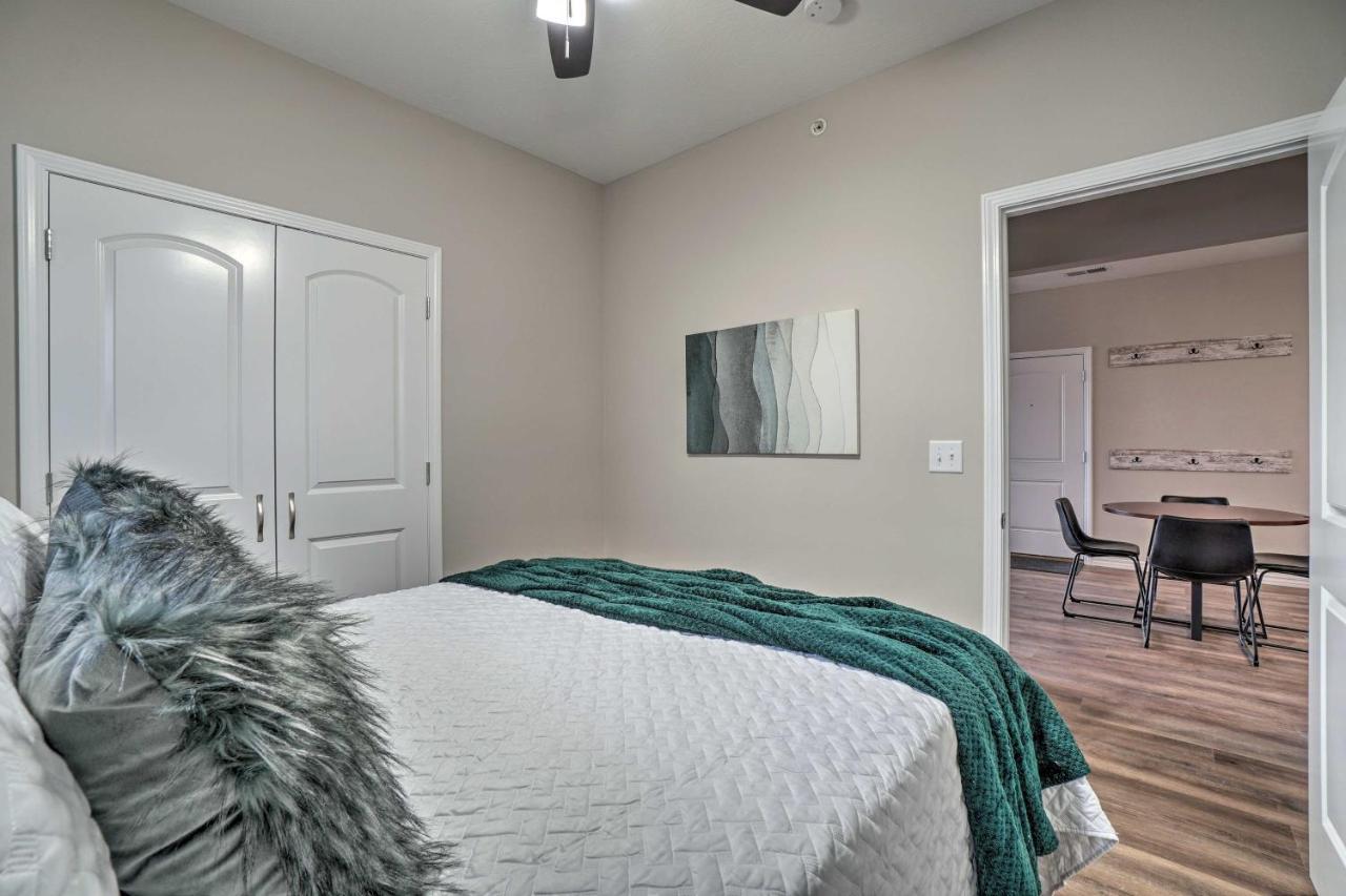Family-friendly About 3 Mi To Strip Apartment *