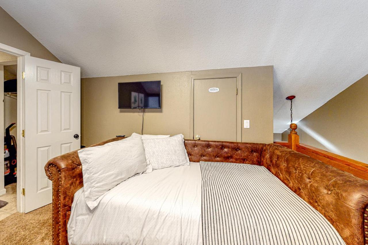 Retirement Hotel *