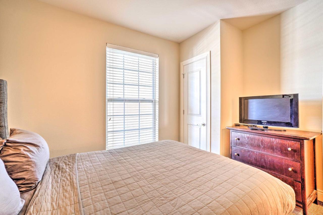 Apartment With Balcony, 3 Miles To Downtown *