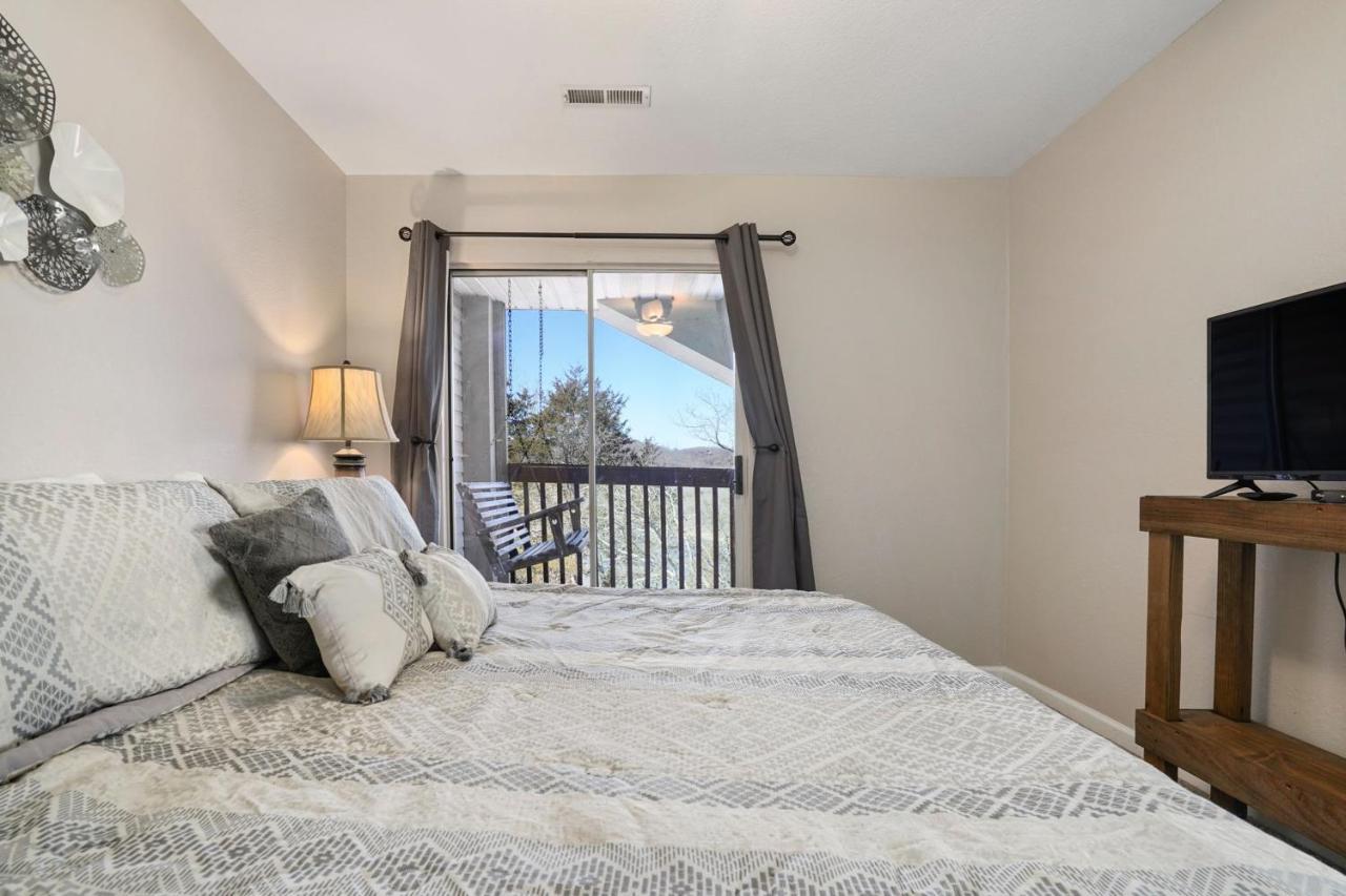 Eagle Nest Pristine Dream Branson