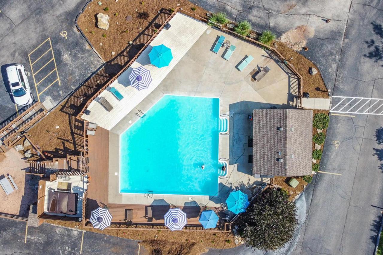 Eagle Nest Pristine Dream Apartment Branson