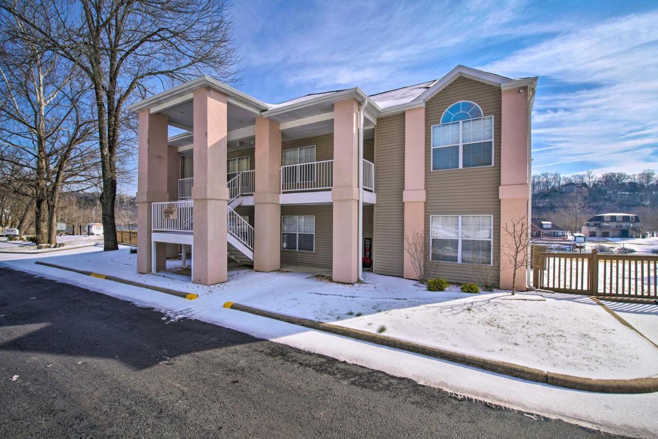 And Sunroom And Pool Access, Walk To Marina Apartment