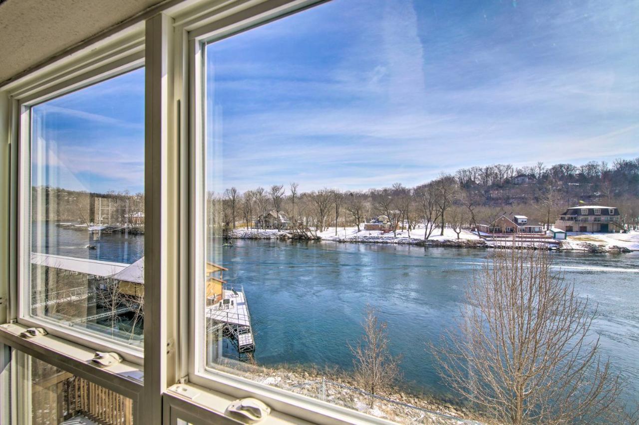 And Sunroom And Pool Access, Walk To Marina Branson