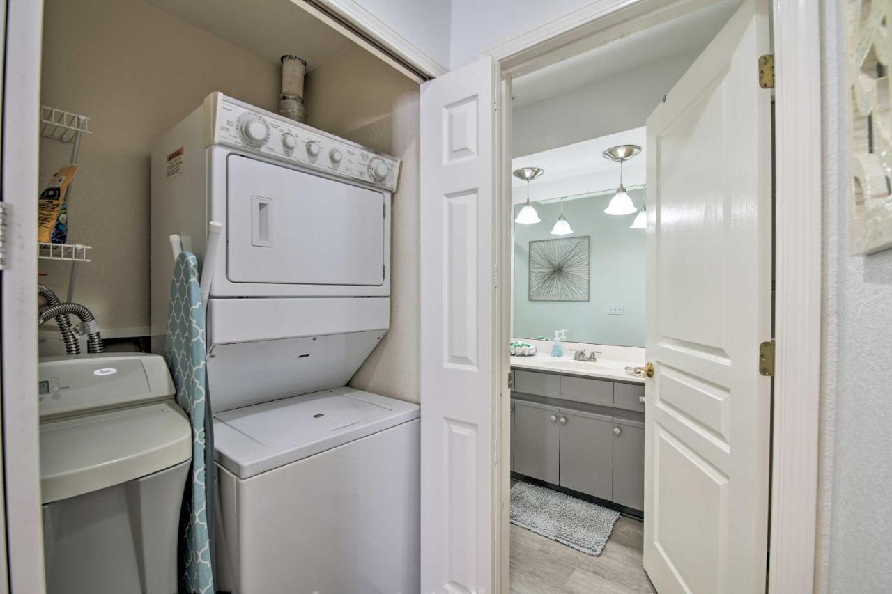 Apartment Updated 3 Mi From Strip!