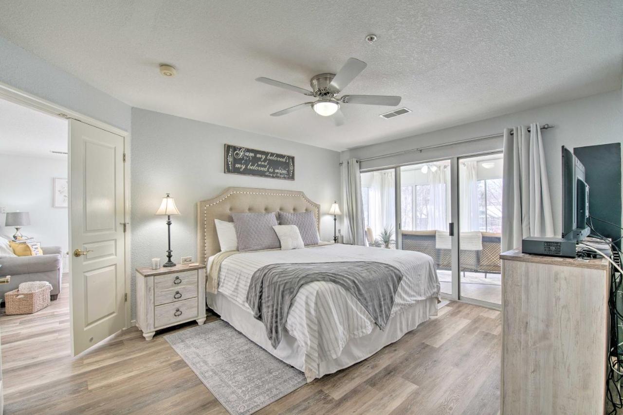 Updated 3 Mi From Strip! Apartment