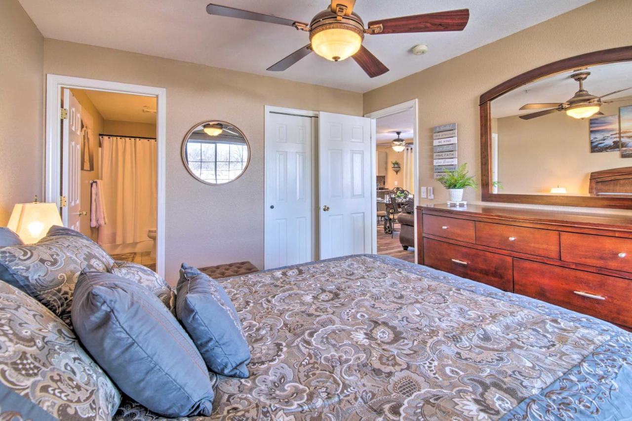 With Large Patio About 3 Mi To The Strip! Apartment *