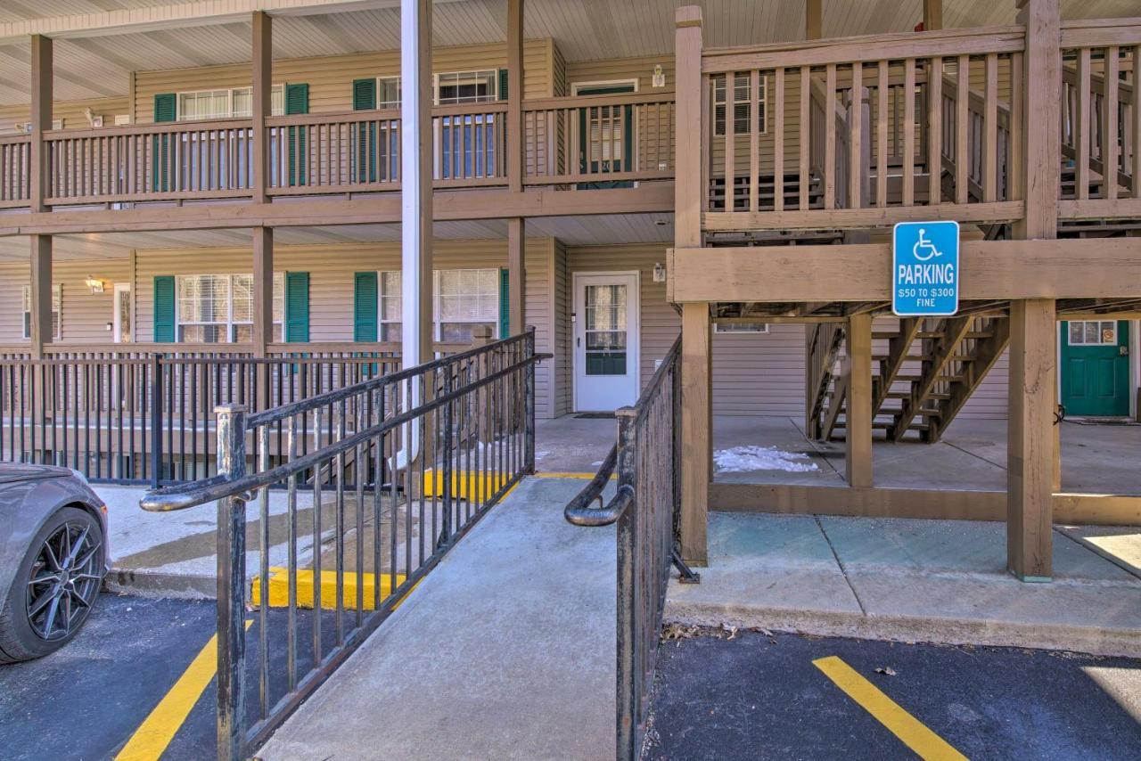 With Large Patio About 3 Mi To The Strip! Branson