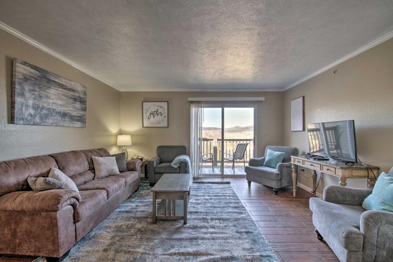 Escape With Shared Pool, 5 Mi To Lake! Apartment Branson