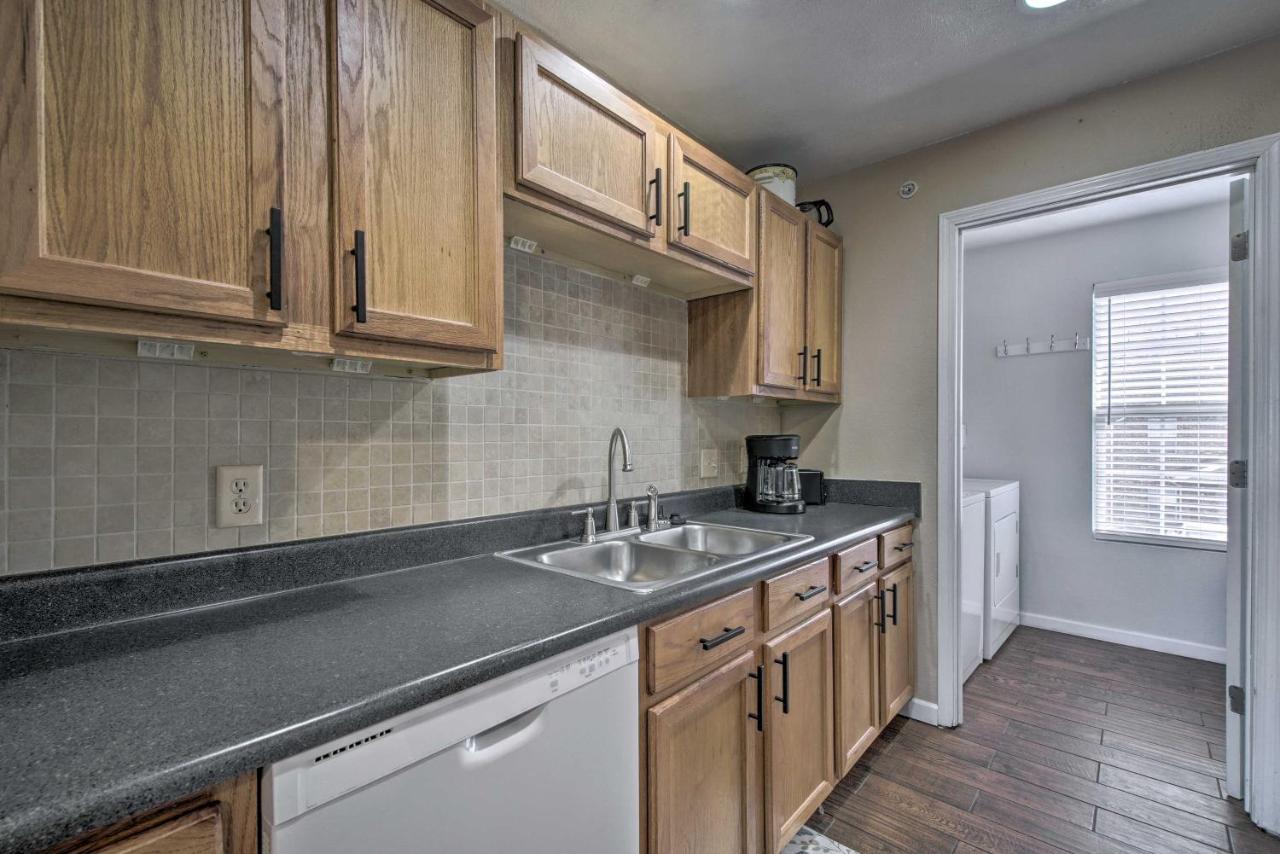 Escape With Shared Pool, 5 Mi To Lake! Branson