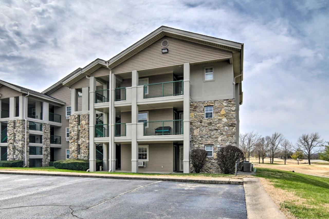 Apartment With Scenic Patio And Pool Access *