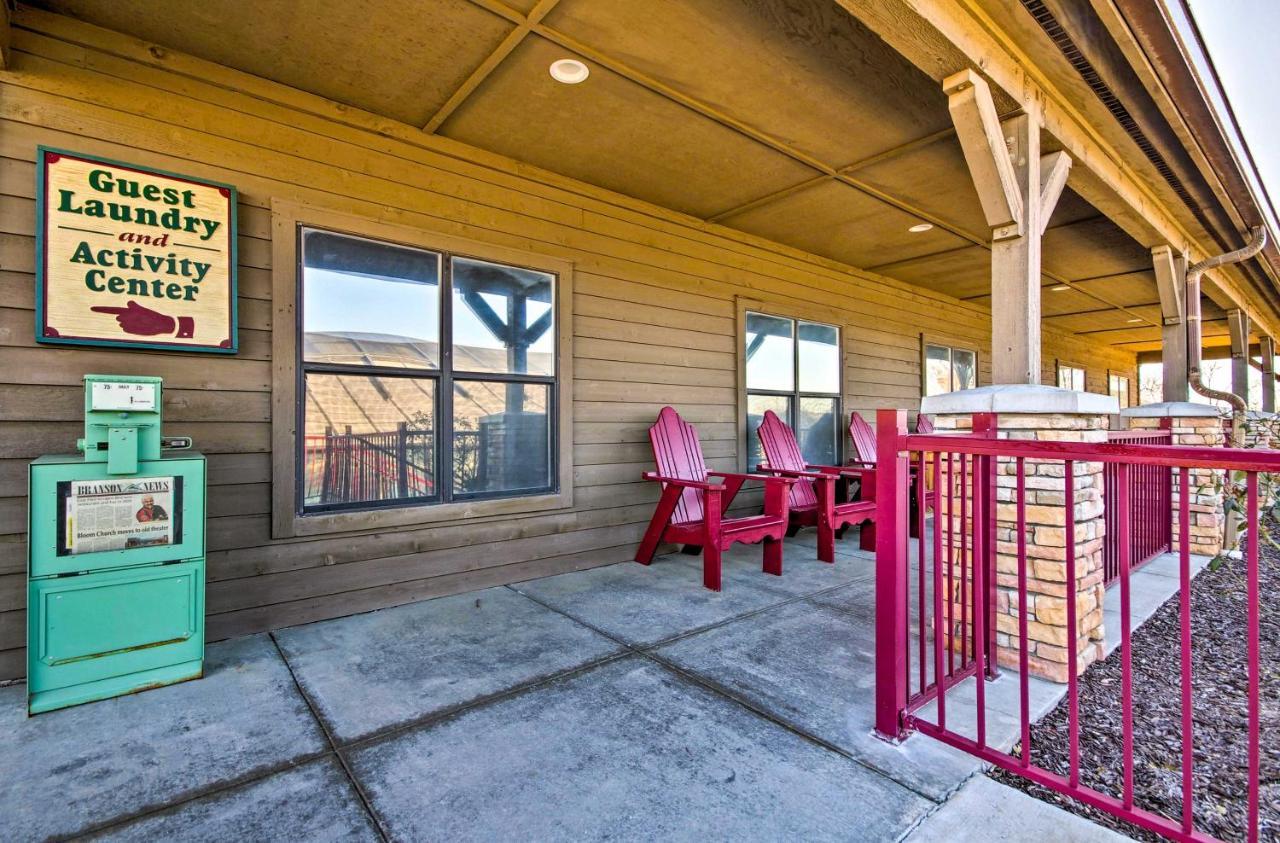 Apartment With Scenic Patio And Pool Access *