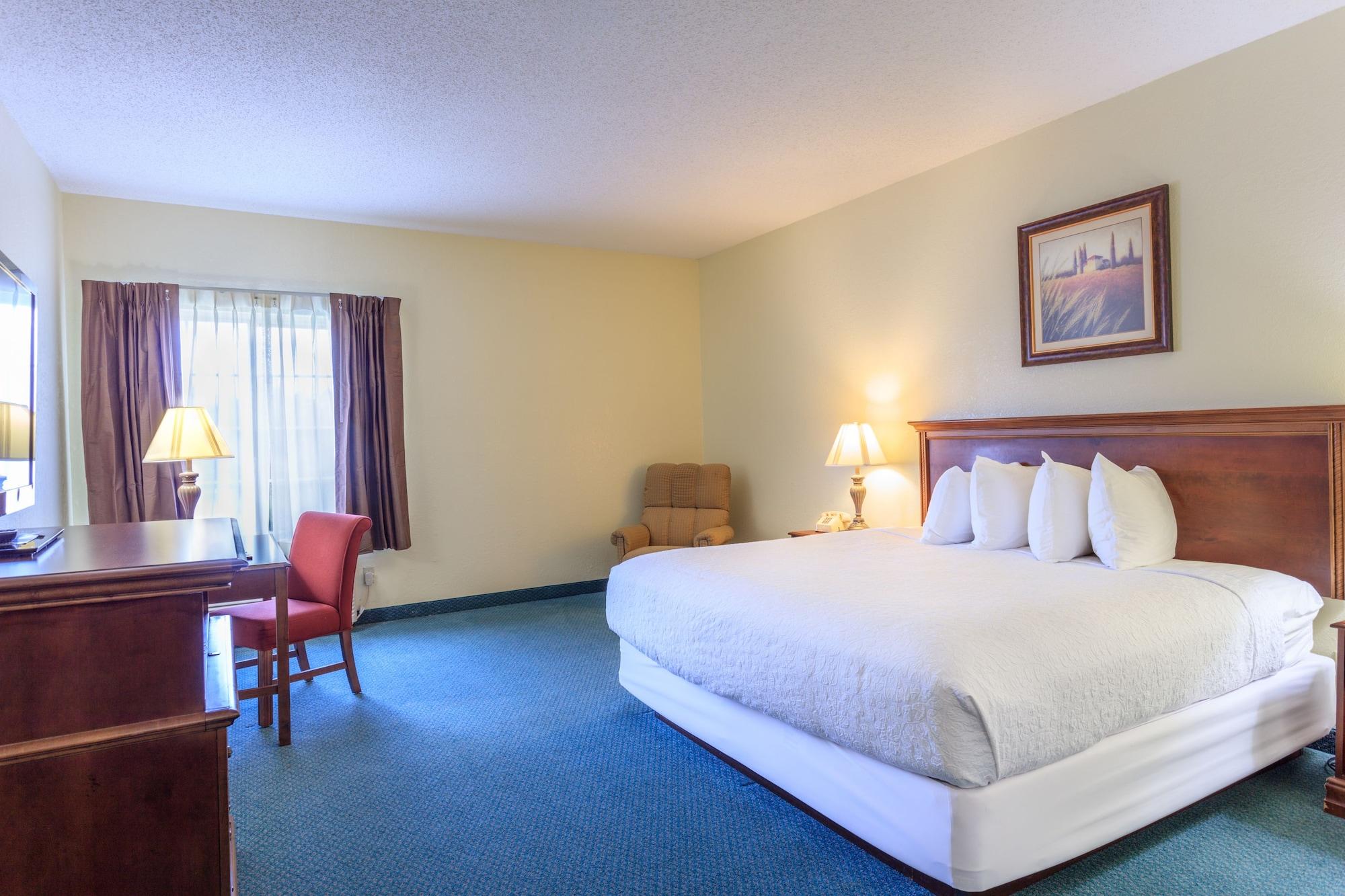 Towers Hotel 3*