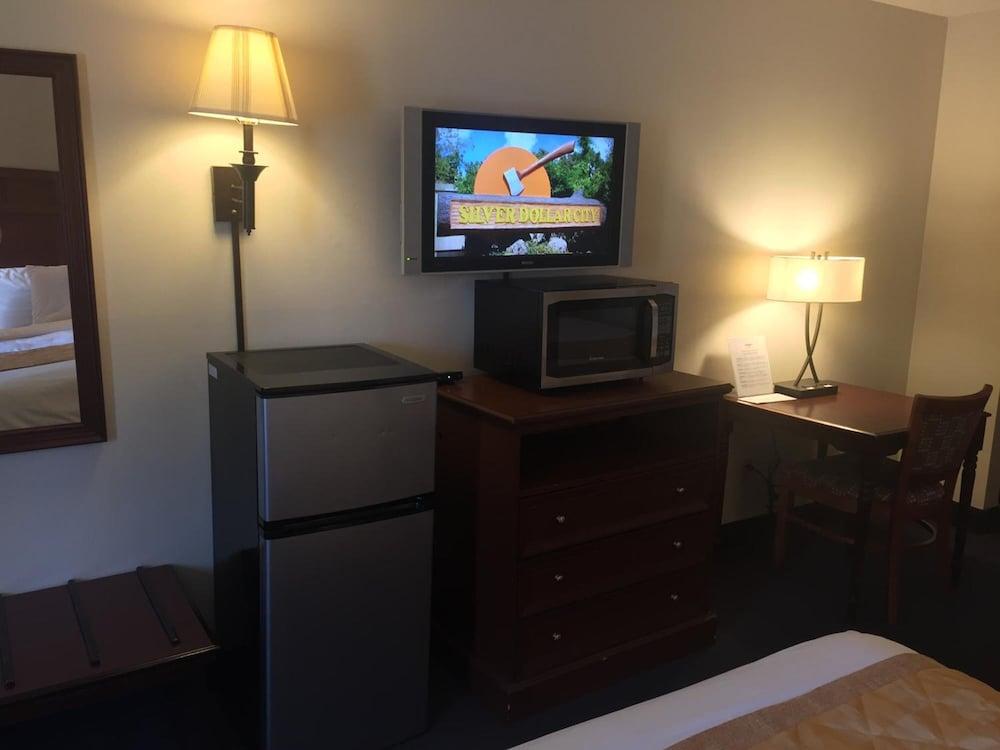 Docker's Hotel Branson