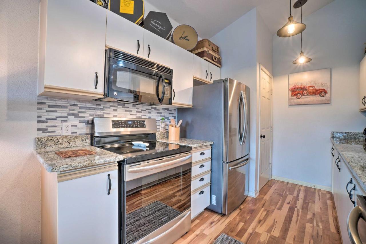 Serene Penthouse With Access And Views! Apartment